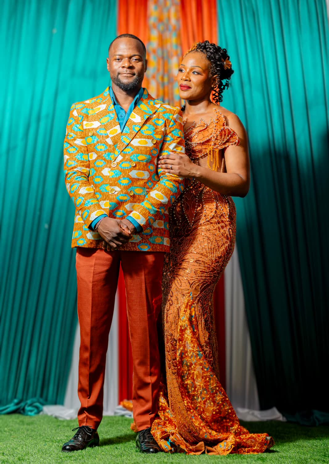 Amanda & Davidson en tenues wax, mariage coutumier à Libreville